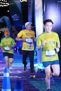 BIB: 33859, 4924, 3597
                            <button type="button" onclick="openModal(26222812)" class="btn btn-primary btn-sm float-right btn-popup" data-toggle="modal" data-target=".modal-high-quality">
                        <i class="fas fa-shopping-cart"></i> Add to Cart
                    </button>
                                            <button type="button" onclick="isThisMe(26222812, true)" class="btn btn-success btn-sm float-right btn-popup btn-isme hidden" data-toggle="tooltip" data-placement="bottom" title="นี่คือรูปของคุณใช่ไหม คลิกที่นี่เพื่อเอาเข้าอัลบั้ม">
                        <i class="fas fa-plus"></i> Add to album
                    </button>
                    <button type="button" onclick="isThisMe(26222812, false)" class="btn btn-warning btn-sm float-right btn-popup btn-isnotme hidden">
                        <i class="fas fa-ban"></i> Remove from album
                    </button>